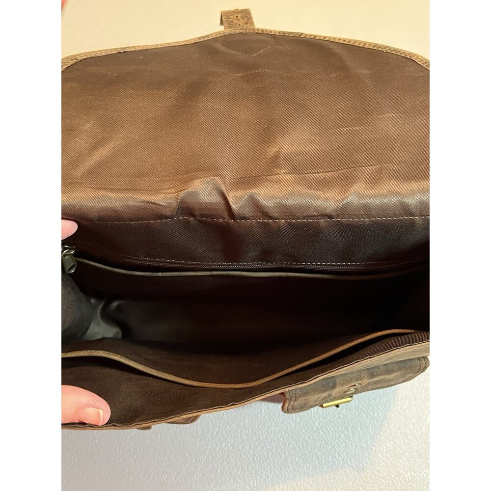 Brown Leather Messenger Bag Satchel Crossbody Distressed Pockets Buckle Accents - Picture 4 of 16